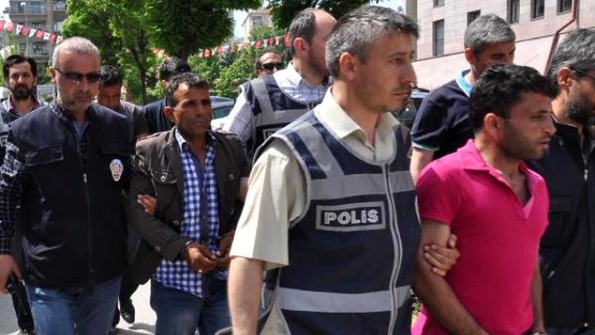 5 Kişiyi Dolandırmakla Suçlanan 3 Şüpheli Yakalandı