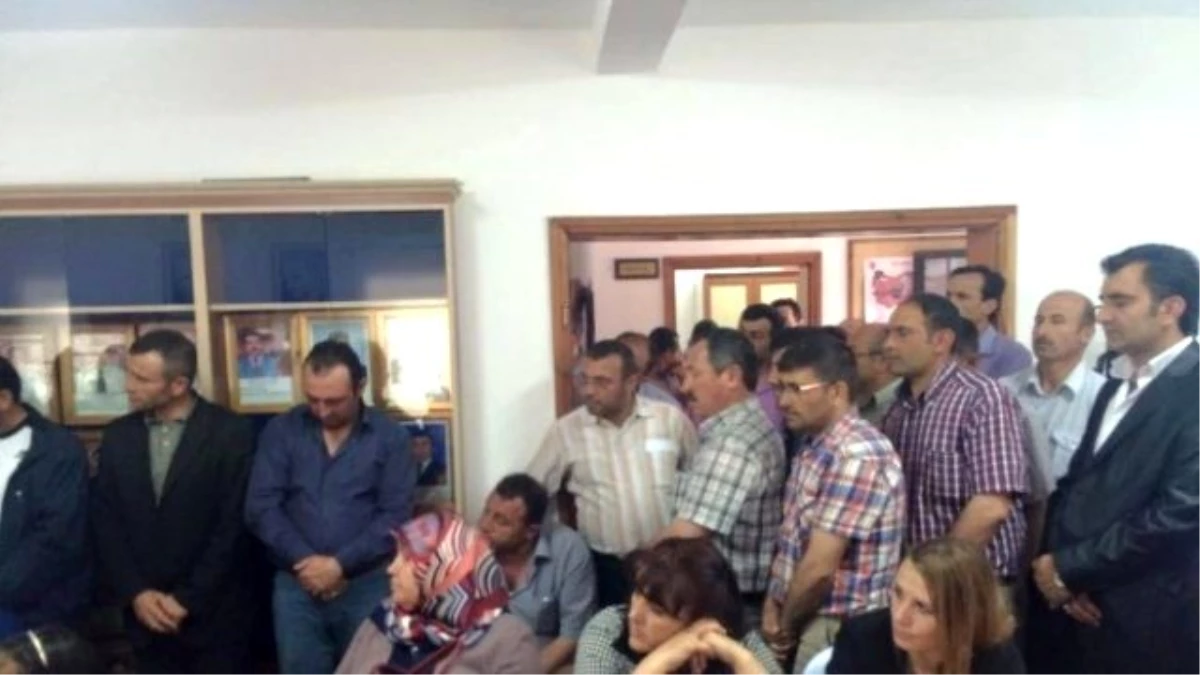 AK Parti Milletvekili Adayları Şehit Ailelerini Ziyaret Etti
