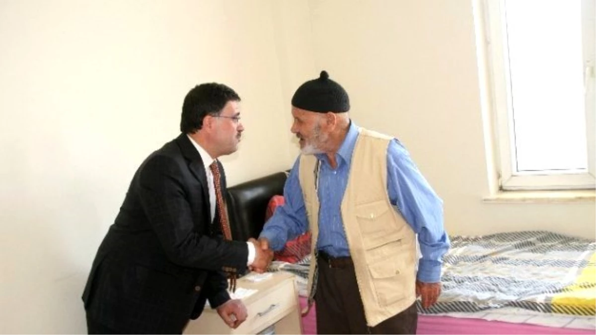 AK Parti Yozgat Milletvekili Başer, Özürlü Rehabilitasyon Merkezini Ziyaret Etti