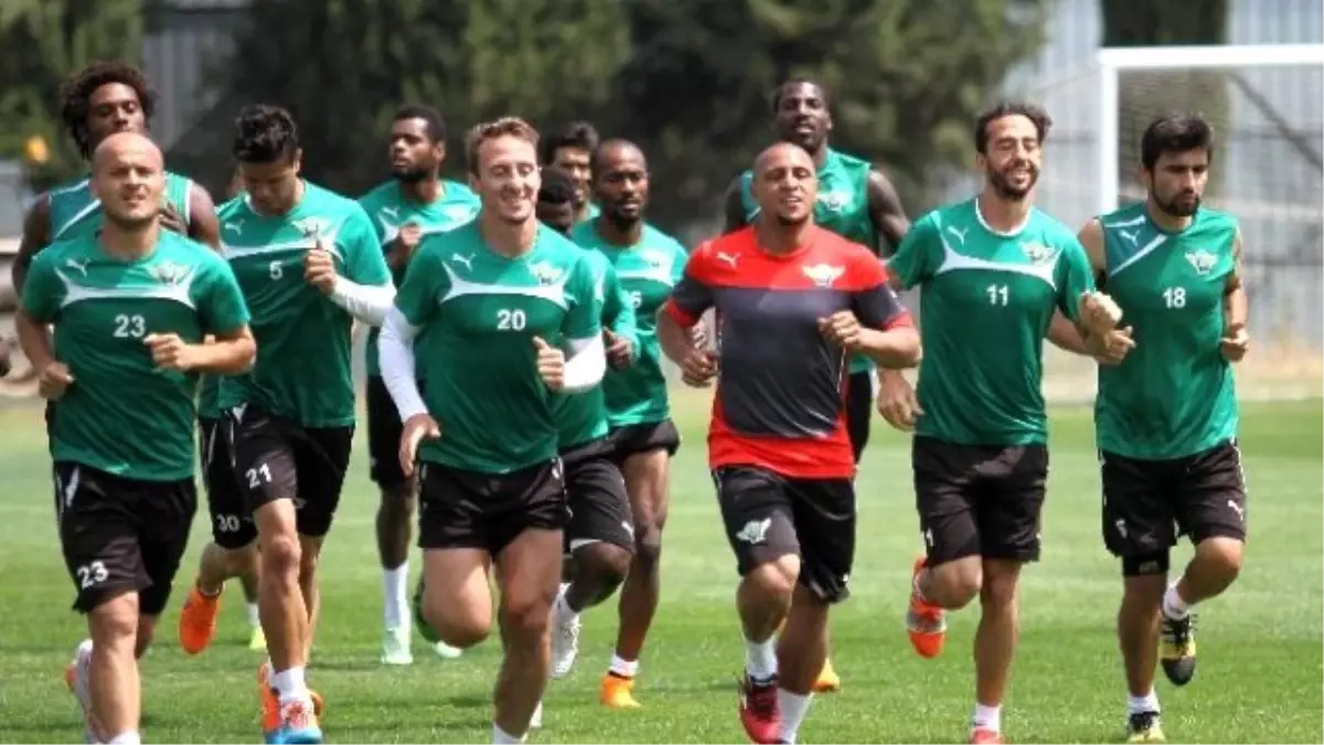 Akhisar Belediyespor Tam Kadro Bursa\'ya Hazırlanıyor