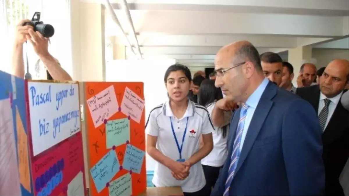 Anadolu Lisesi Öğrencilerinden Tübitak Destekli Bilim Fuarı