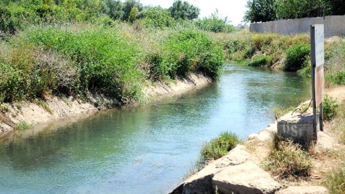 Antalya\'da Sulama Kanalına Giren Çocuk Ölümden Döndü
