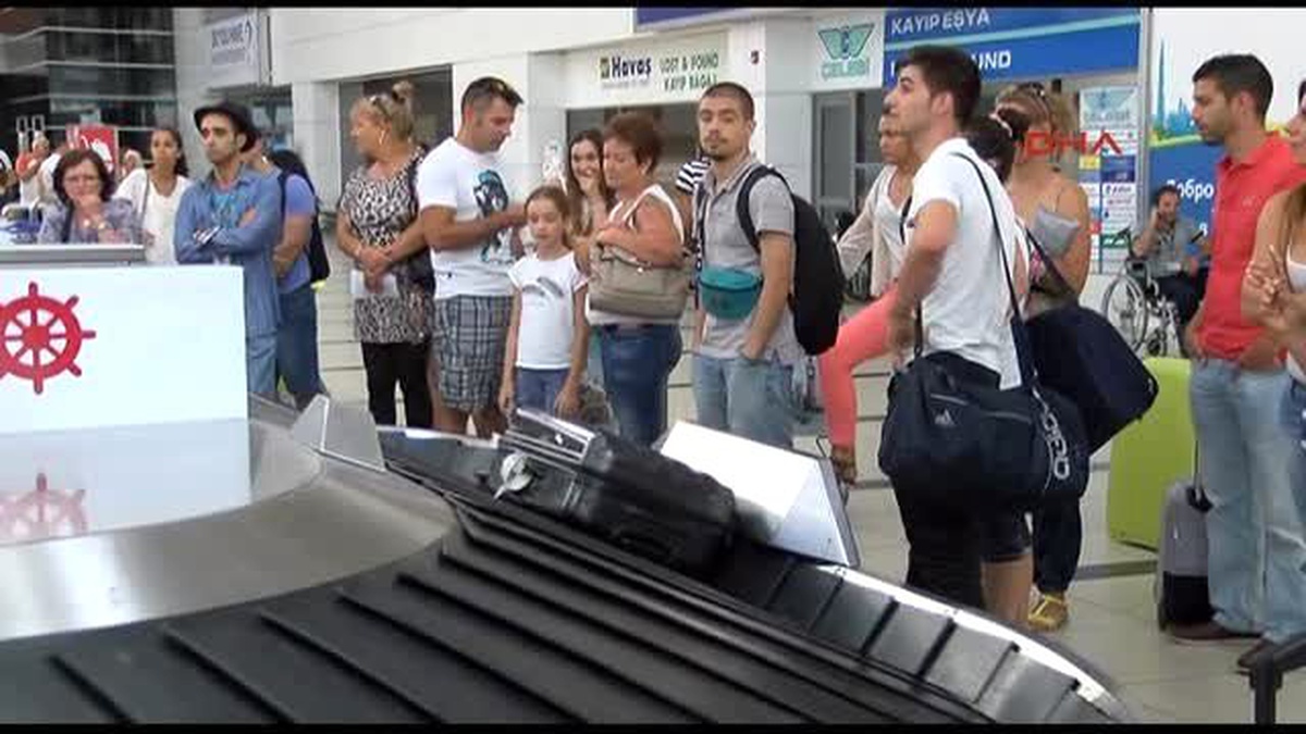 Antalya\'ya Gelen Turist Sayısı Yüzde 11 Düştü