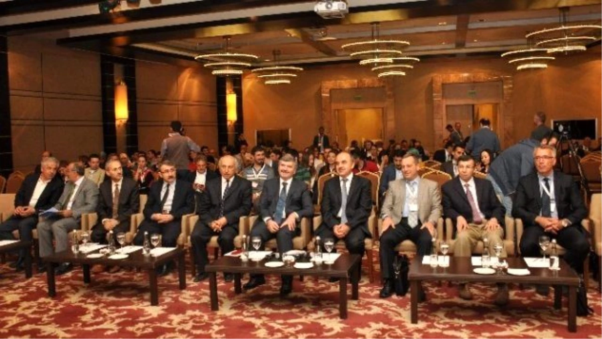 Avrasya Siyaseti ve Toplumu" Konferansı Konya\'da Başladı