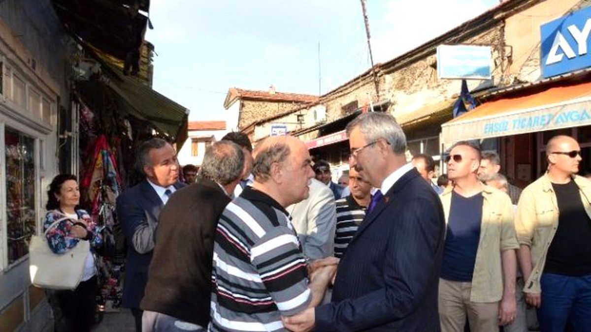 Balkız\'a Kula\'da Coşkulu Karşılama