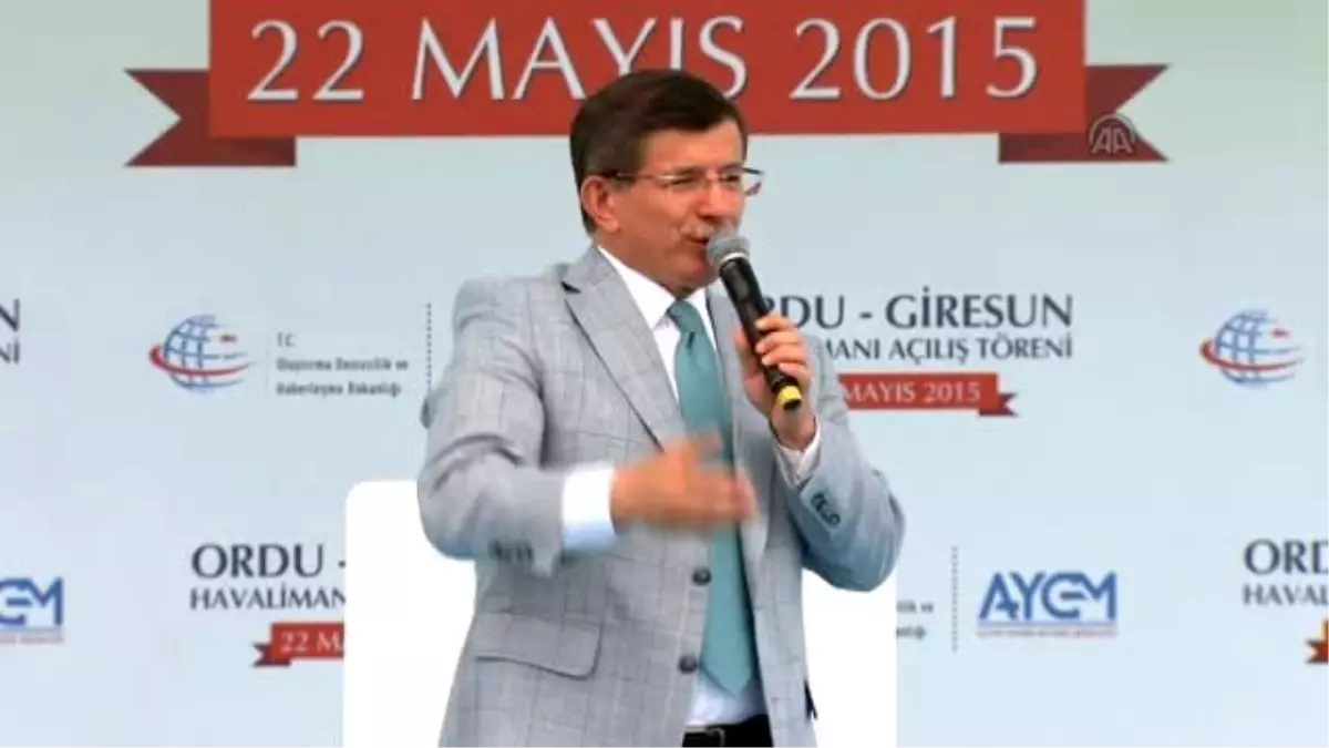 Davutoğlu: "Dünyanın Heryerine Albayrağı Götürmek Davamız Bu"