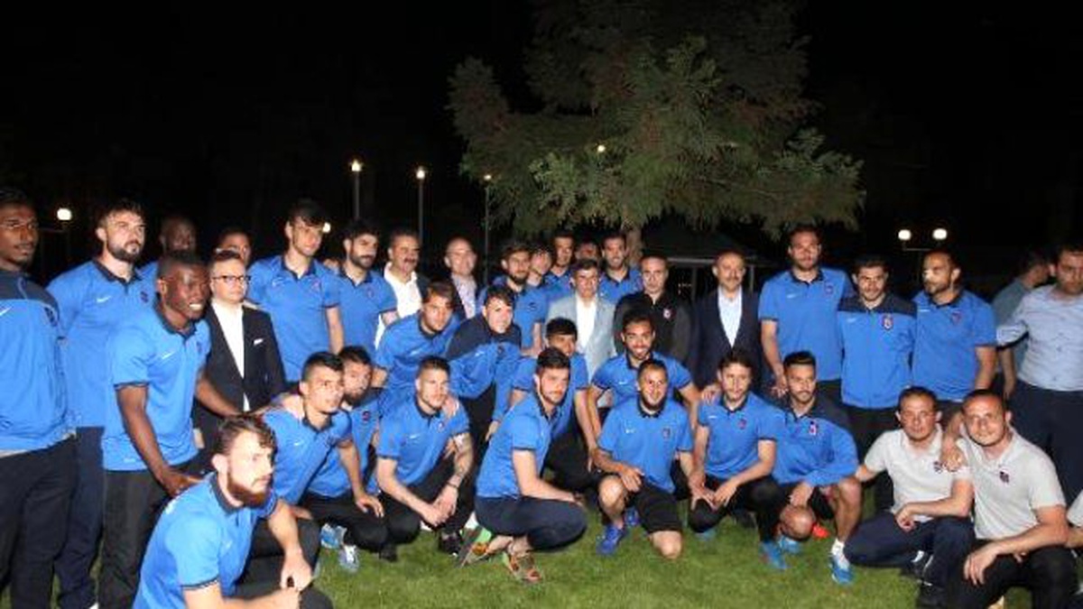 Davutoğlu\'ndan CHP\'ye İzmir Eleştirisi: Zannedersin Ki Venedik İzmir\'e Gelmiş (2)