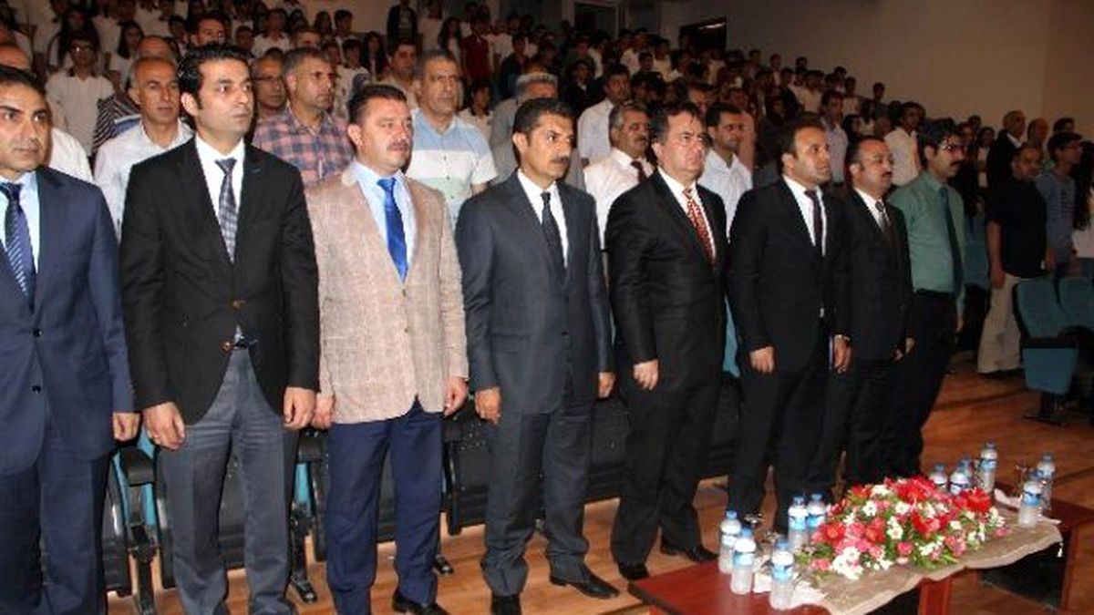 Diyarbakır\'da 12 Bin 89 Öğrenciye Tablet Dağıtıldı