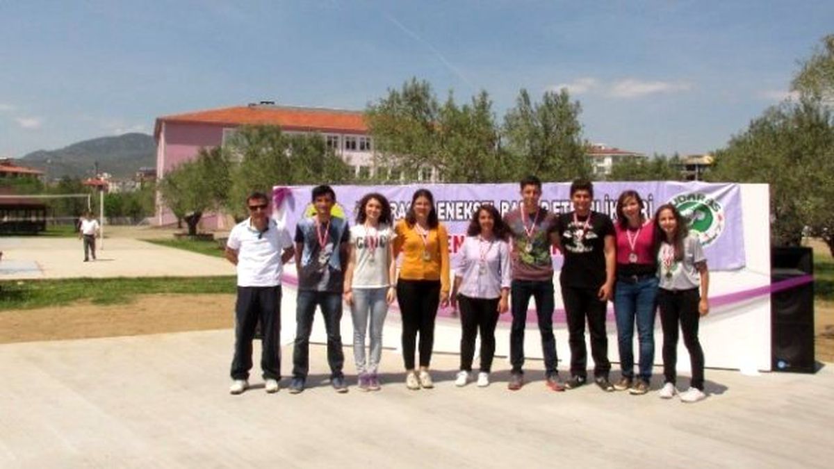 Edremit Salih Korkut Budaras Fen Lisesinde Muhteşem Bahar Şenliği