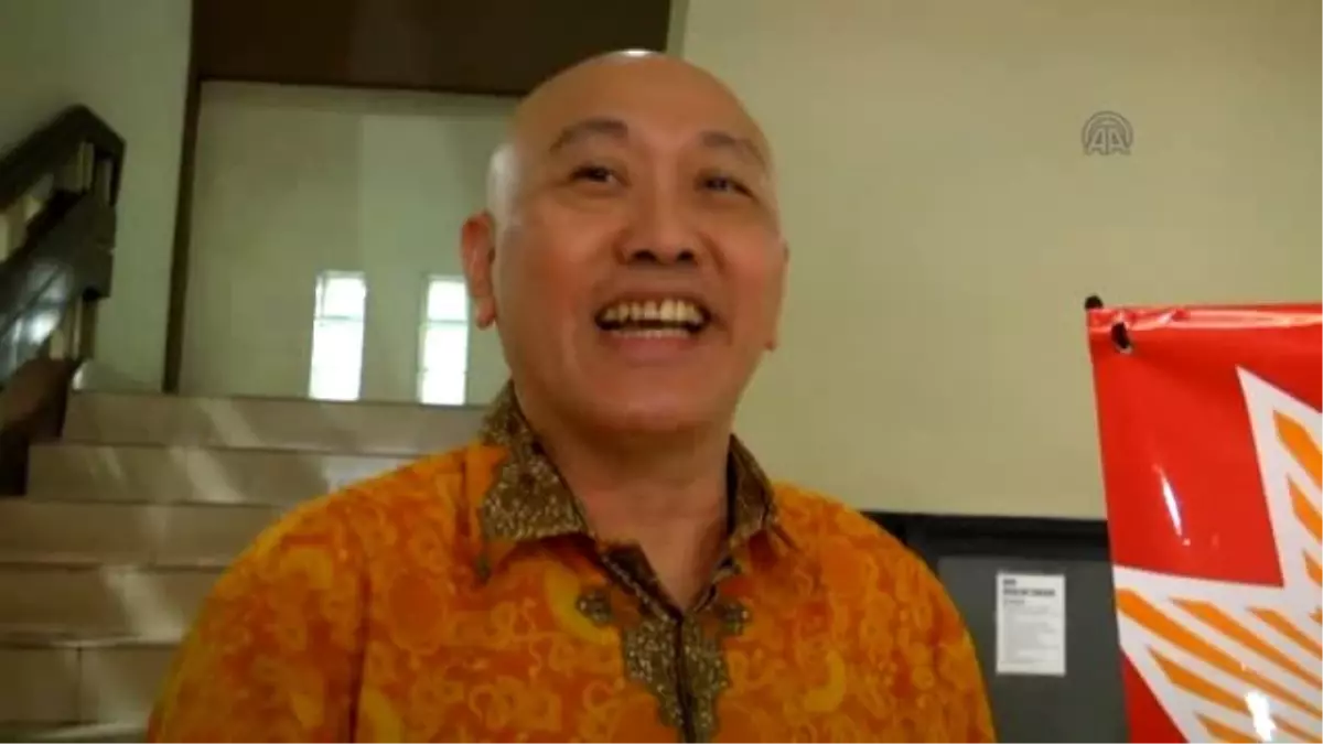 Endonezyalı Budist Liderden Myanmar\'daki Din Adamlarına Tepki