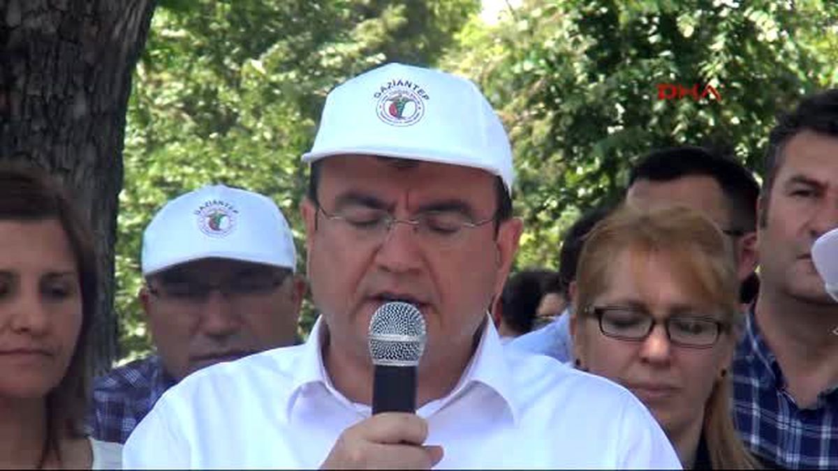 Gaziantep?te Sağlık Çalışanları Eylemlerini Sürdürdü