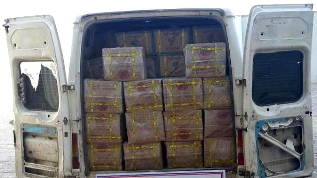 Hakkari\'de Kaçak Çay ve Sigara Ele Geçirildi