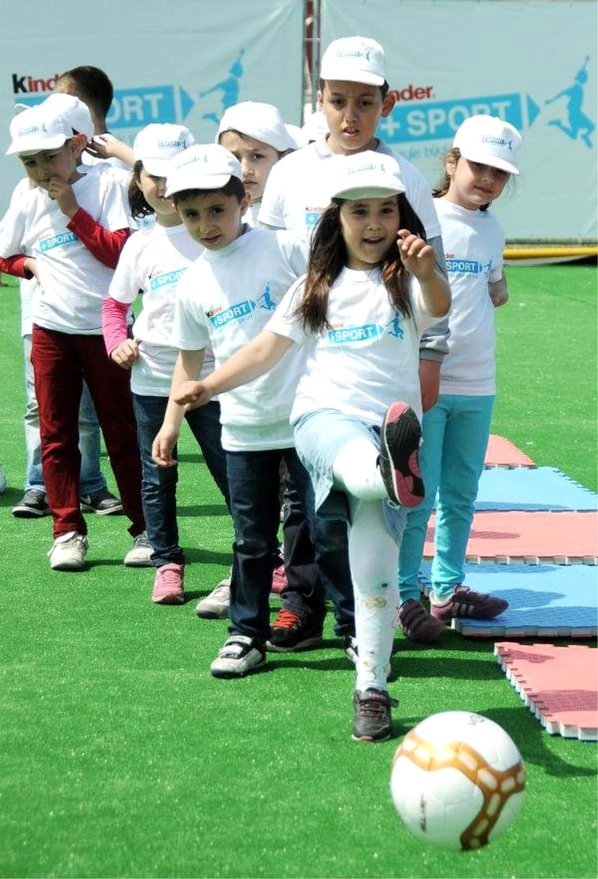 Hedef 1 Yılda 200 Bin Çocuğa Spor Yaptırmak