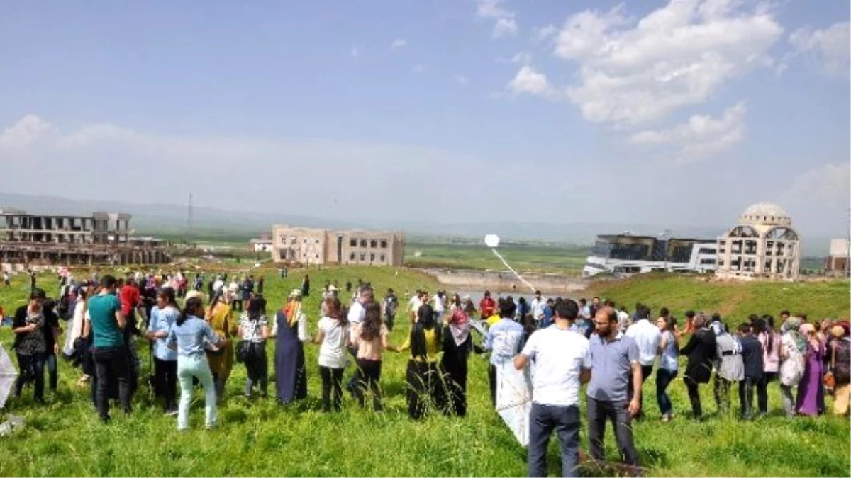 Muş Alparlan Üniversitesi\'nde Uçurtma Şenliği