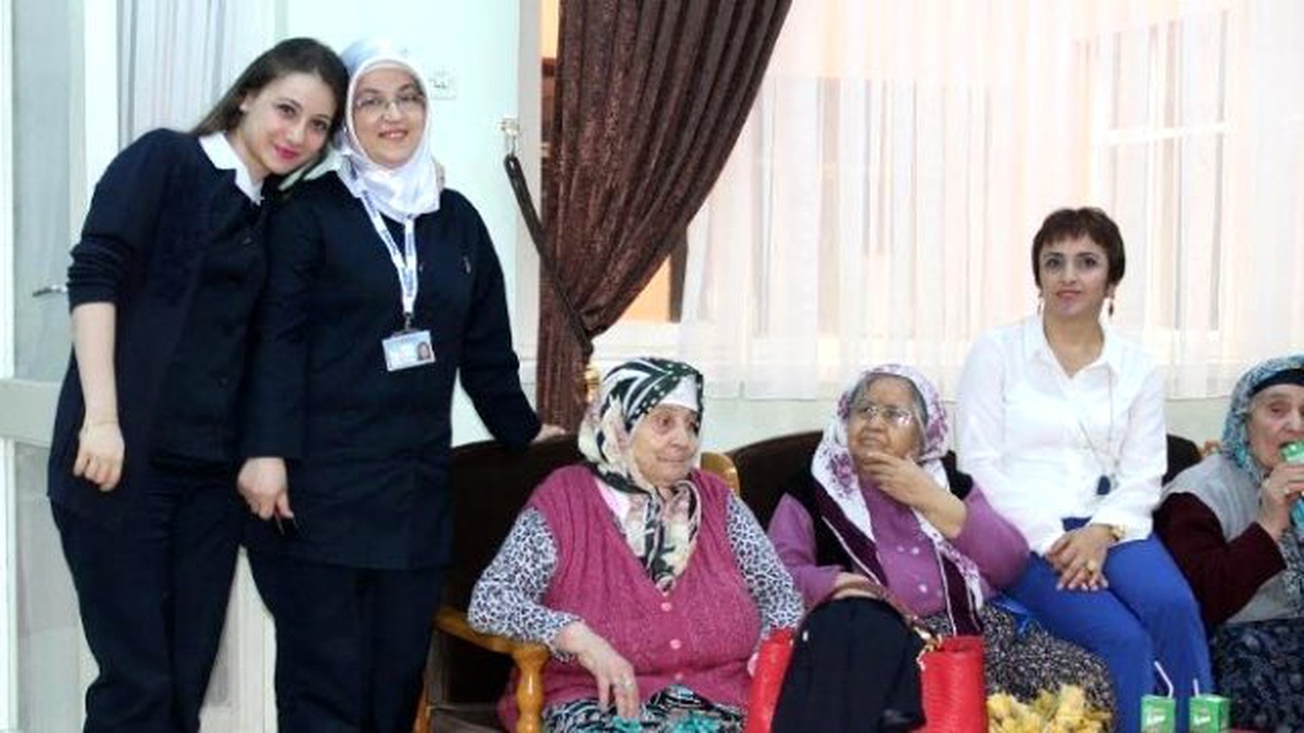Özel İmperial Hastanesi\'nden Huzurevi Ziyareti