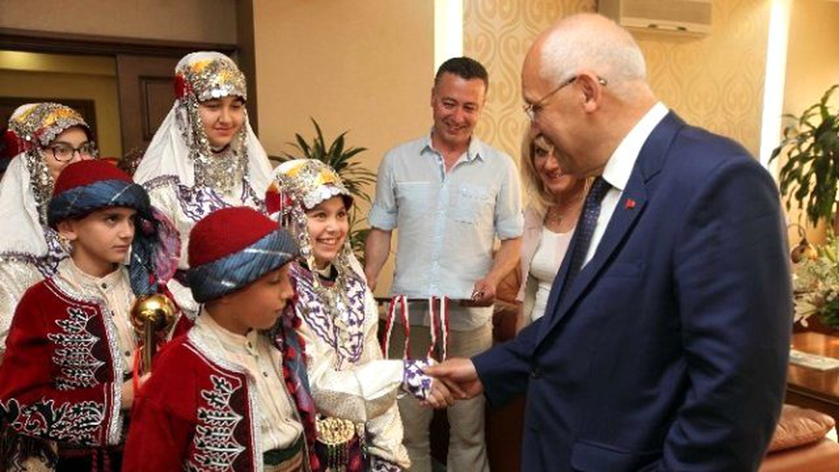 Tubil\'in Yıldızları Kupayı Yaşar\'a Emanet Etti