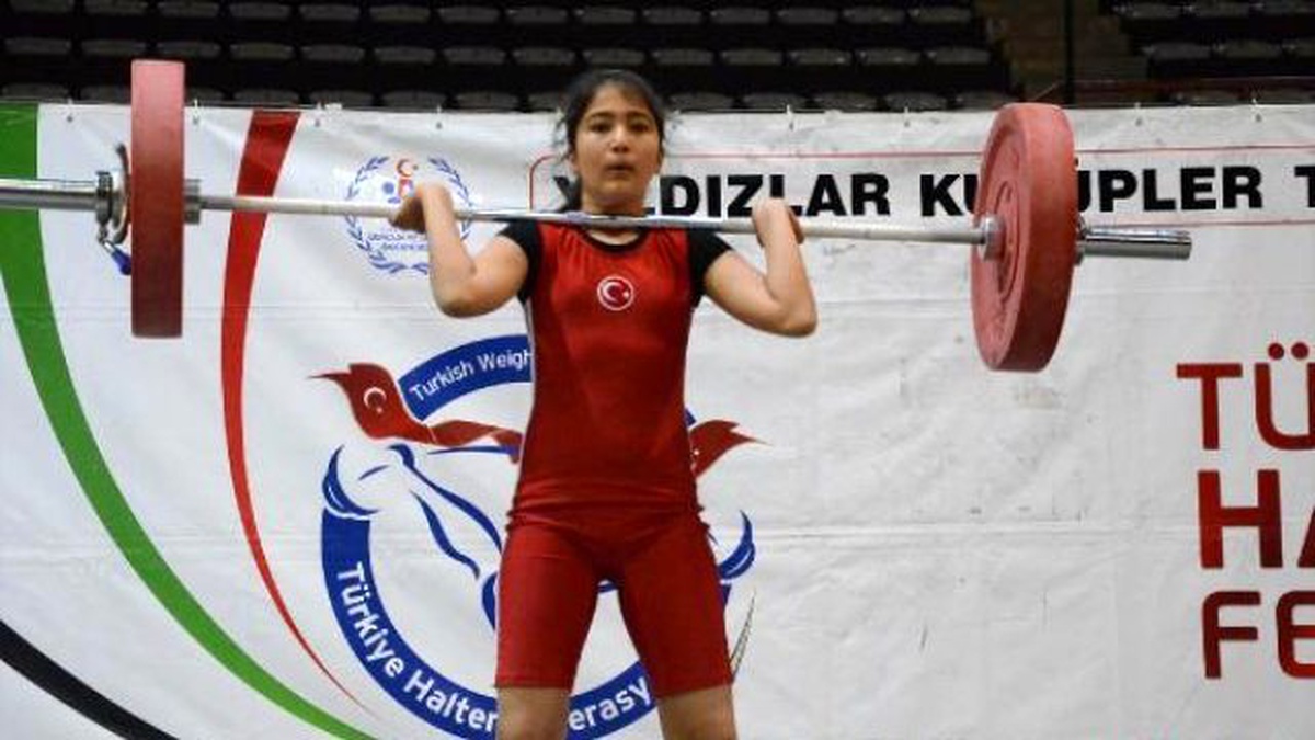 Türkiye Yıldızlar Halter Şampiyonası Bursa\'da Başladı