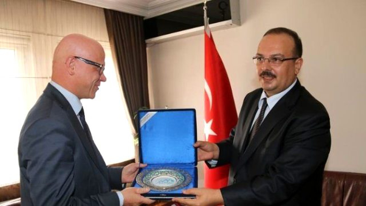 AB Türkiye Delegasyonu Siyasi İşler Müsteşarı Fidos\'tan Vali Canbolat\'a Ziyaret