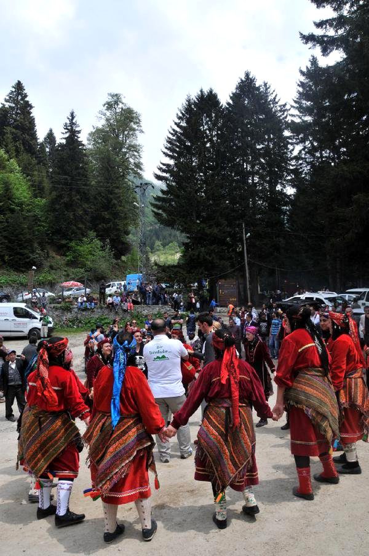 Ayder Yaylasında En Güzel Çorap, Kıyafet ve Pasta Yarıştı