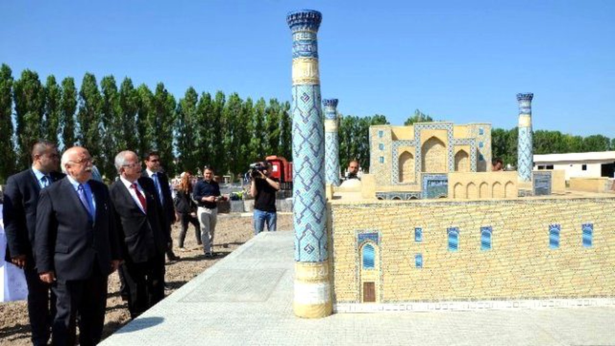 Bakan Avcı Açık Hava Müzesi İnşaatını Gezdi