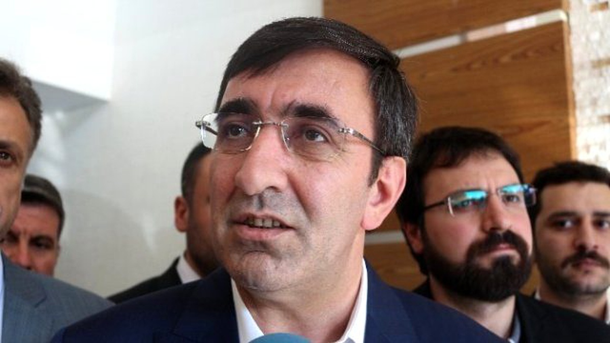 Bakan Yılmaz, AK Parti Seçim Otobüsüne Yapılan Saldırıyı Kınadı