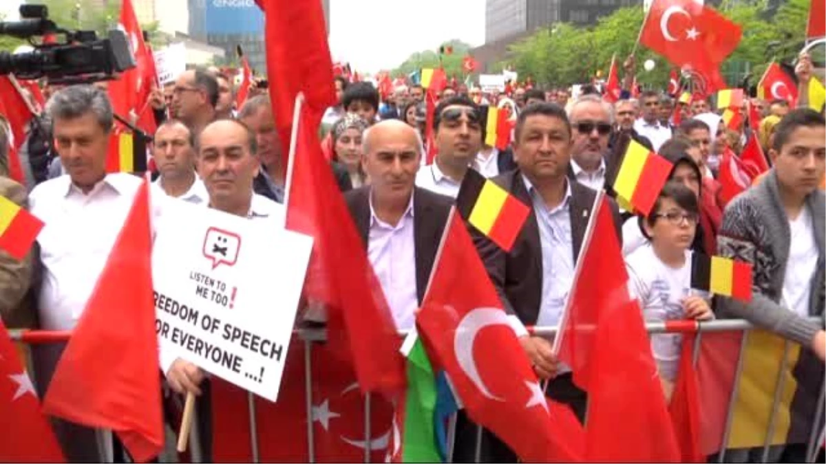 Belçikalı Türklerden "Beni de Dinle" Protestosu