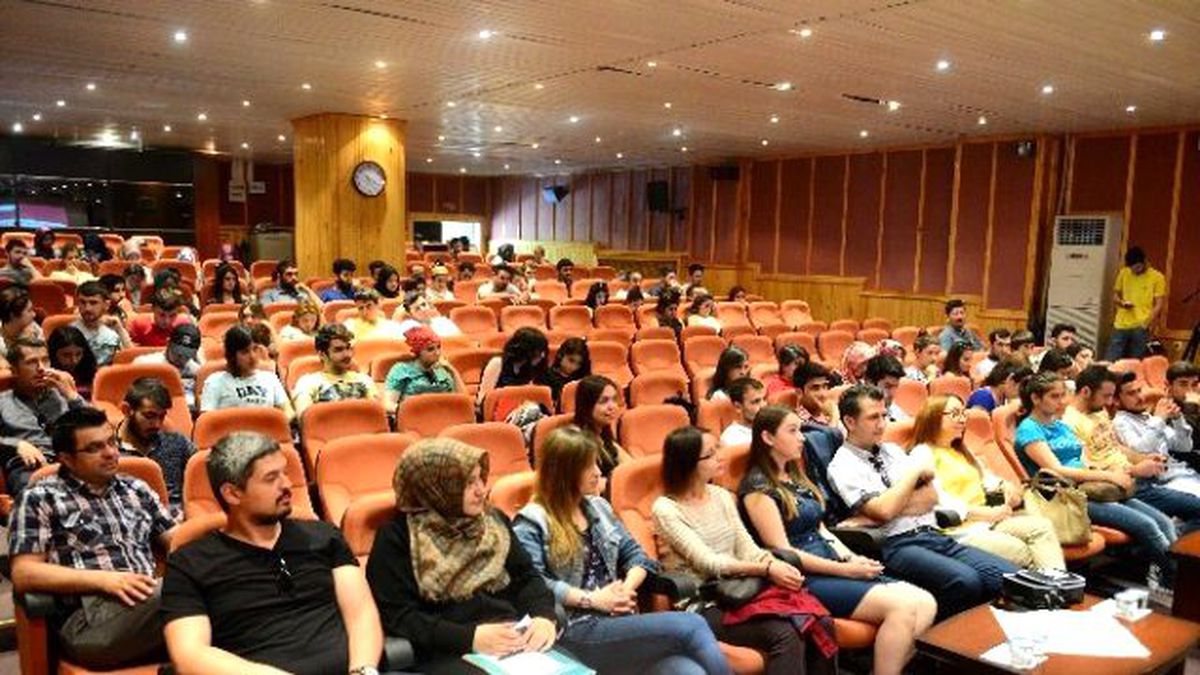 Bü\'de \'Erasmus Plus Gençlik Programı\' Anlatıldı
