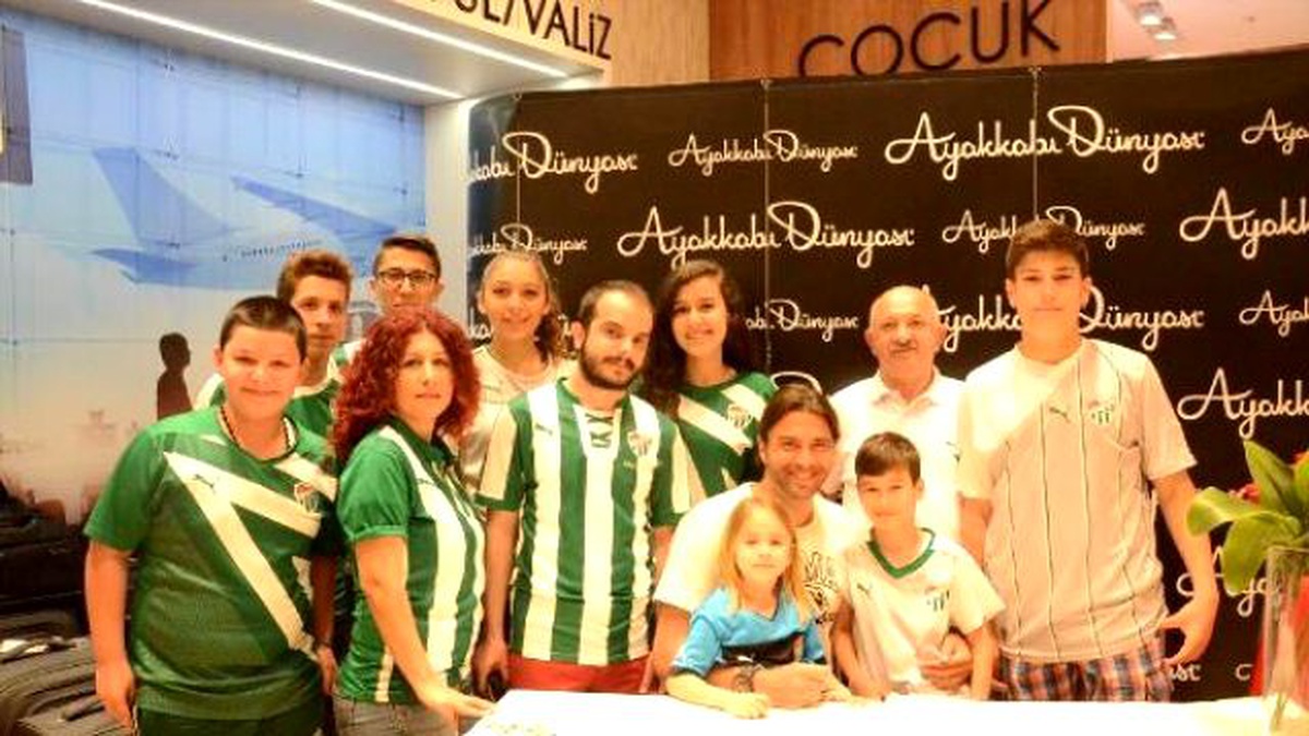 Bursaspor Kalecisi Frey Taraftarlarla Buluştu
