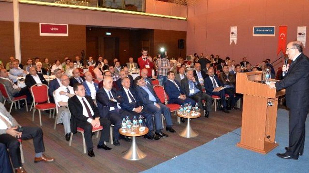 Büyükşehir Belediye Başkanı Gümrükçüoğlu\'dan Trabzonlu İşadamlarına Trabzon\'a Yatırım Yapın Çağrısı