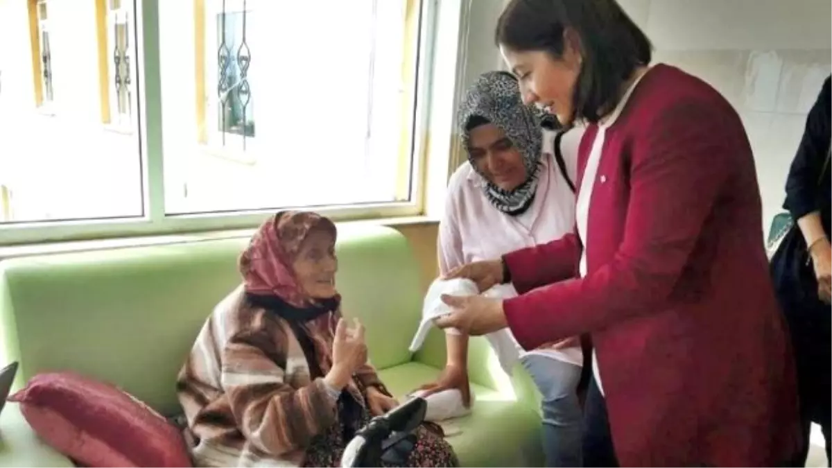 Ceritoğlu'ndan Huzurevine Ziyaret
