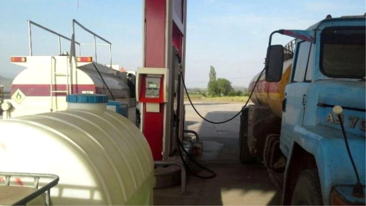 Elazığ\'da 16 Bin Litre Kaçak Akaryakıt Ele Geçirildi