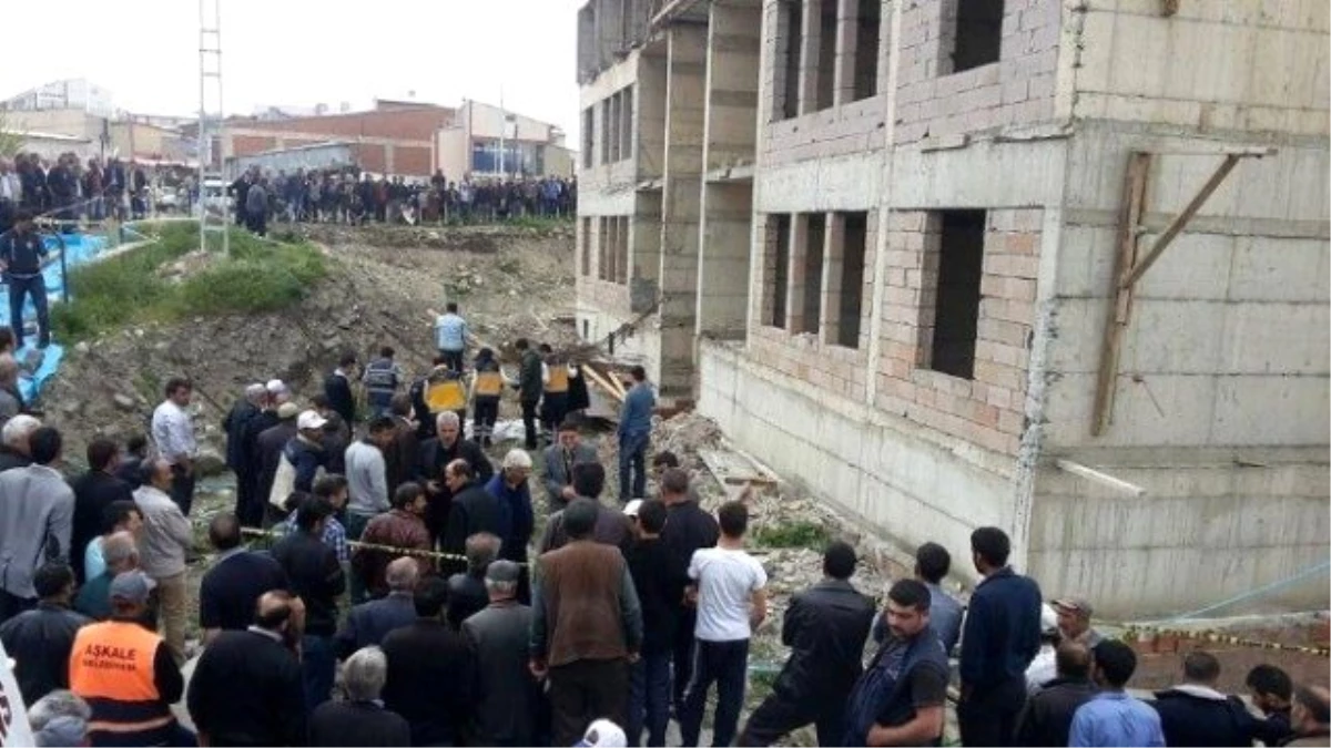Erzurum\'da İnşaat İskelesi Çöktü: 1 Ölü, 2 Yaralı