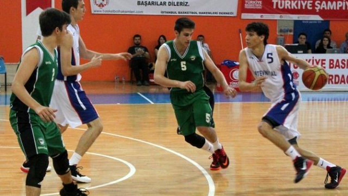 Genç Erkekler Türkiye Basketbol Şampiyonası\'nda Finalistler Belli Oldu