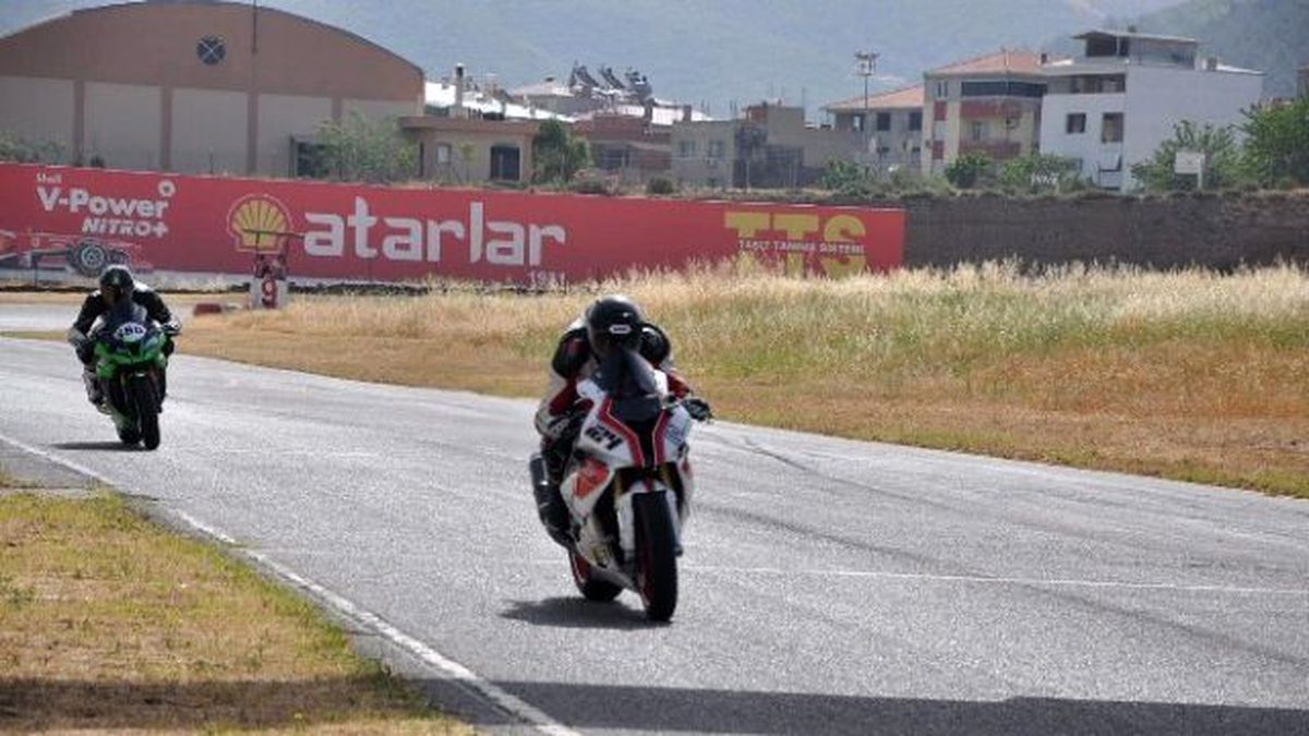 İzmir\'de Motor Yarışları Nefesleri Kesecek