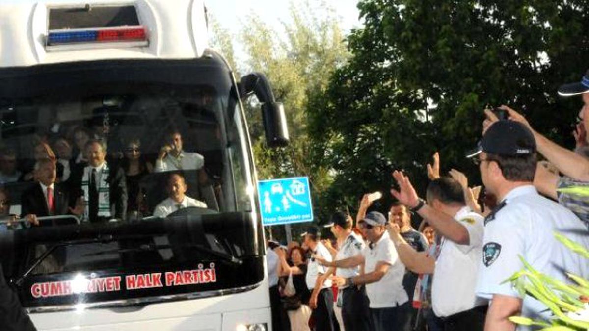 Kılıçdaroğlu: Çatlasalar Da, Patlasalar Da, Vallahi de Billahi de Emekliye Birer Maaş İkramiye...