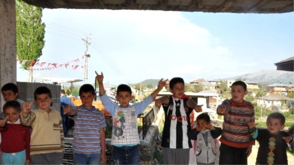 MHP Adana İl Teşkilatı, Tufanbeyli\'ye İkinci Büyük Çıkarmasını Yaptı
