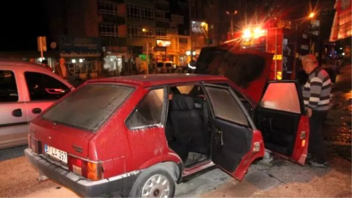 Otomobildeki Yangını İtfaiye Söndürdü