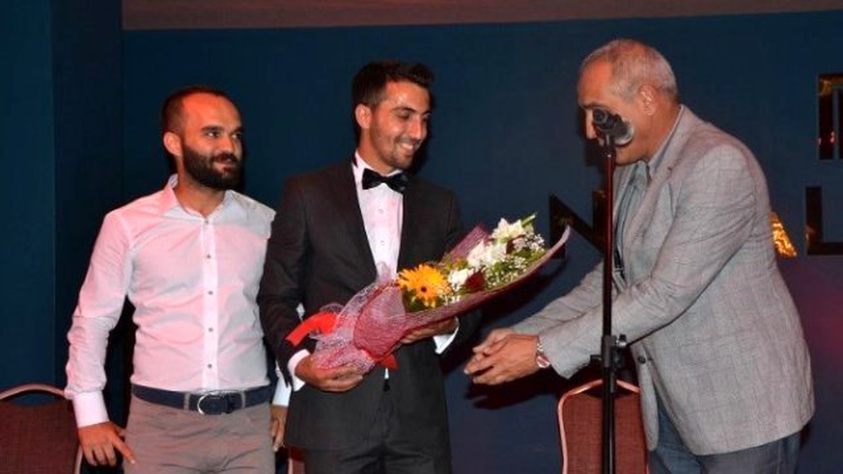 Üniversite Öğrencilerinden Coşkulu Mezuniyet Töreni