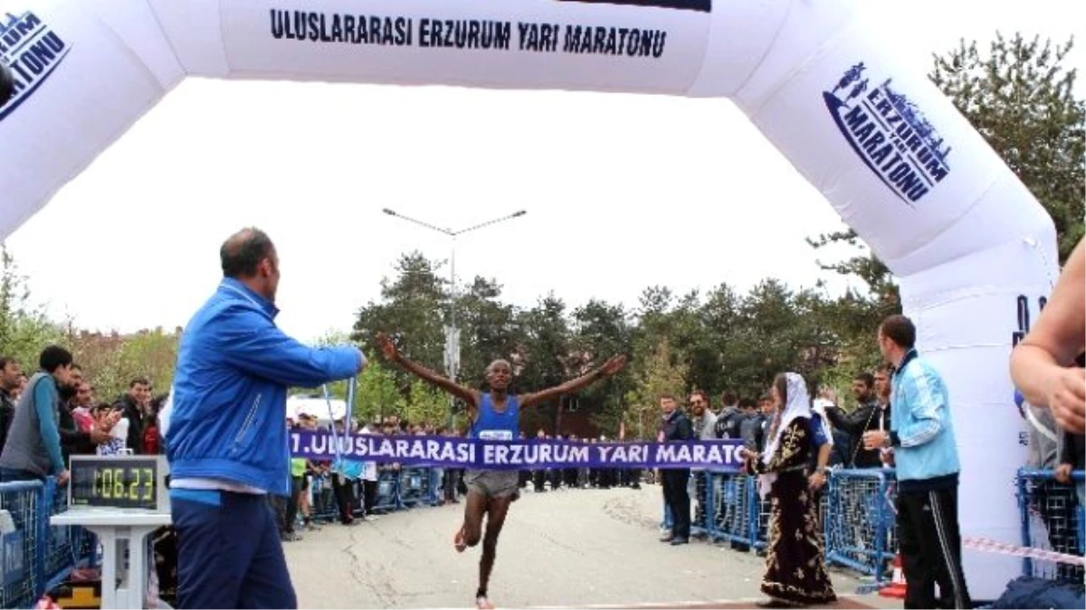1. Uluslararası Erzurum Yarı Maratonuna Etiyopyalılar Damgasını Vurdu