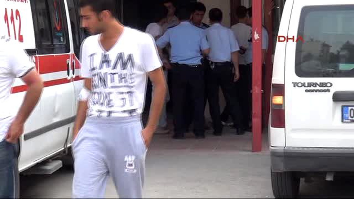 Cezaevi Firarisi Yakalanmamak İçin Polisi Bıçakladı