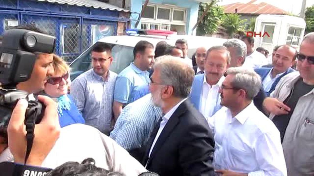 Bakan Yıldız, Ceyhan\'da Halka Seslendi