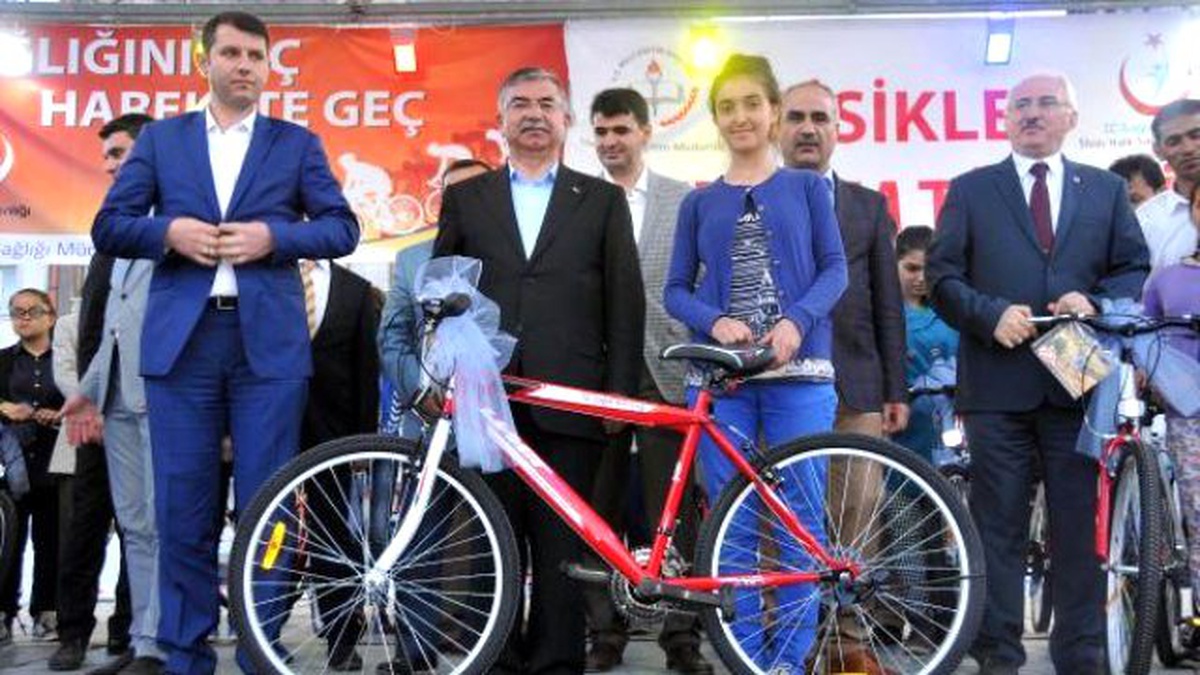 Bakan Yılmaz: Çözüm Süreci İnsanların En Doğal Hakkını İade Etmektir(2)