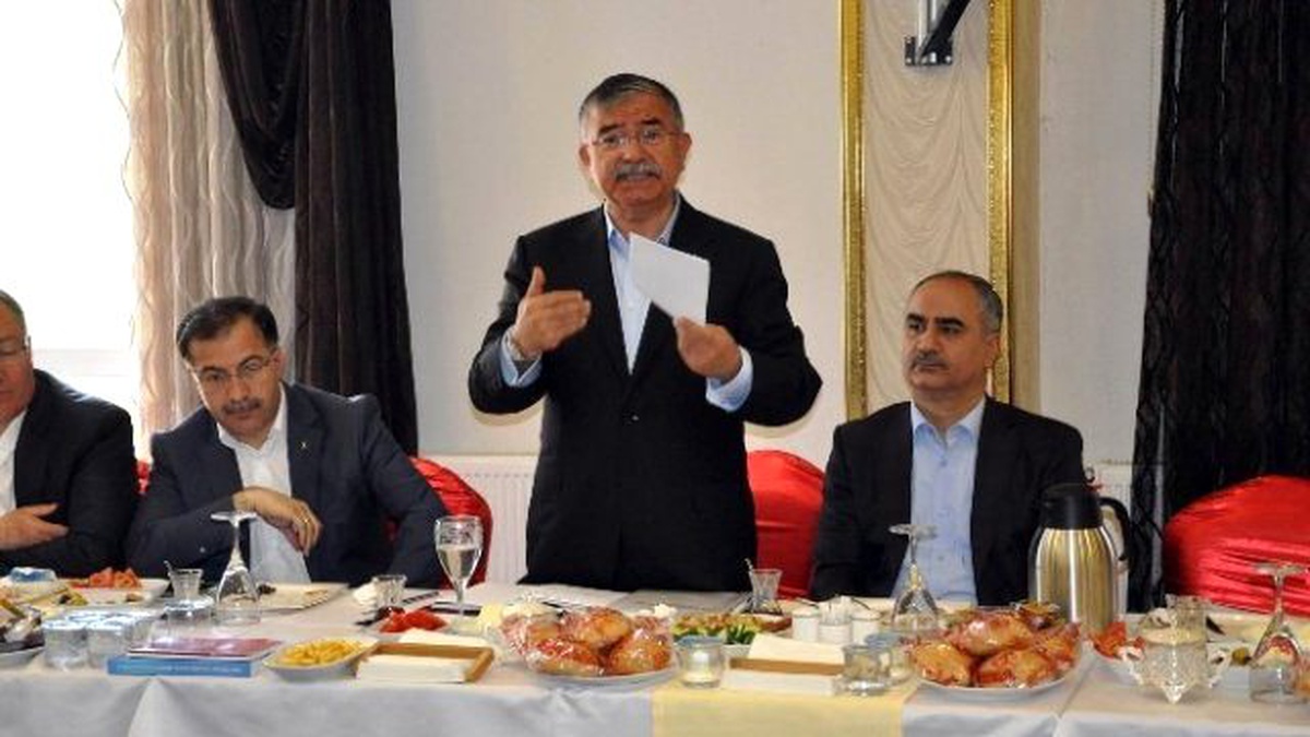 Bakan Yılmaz: "Çözüm Süreci, İnsanların Hakkını İade Etmektir"