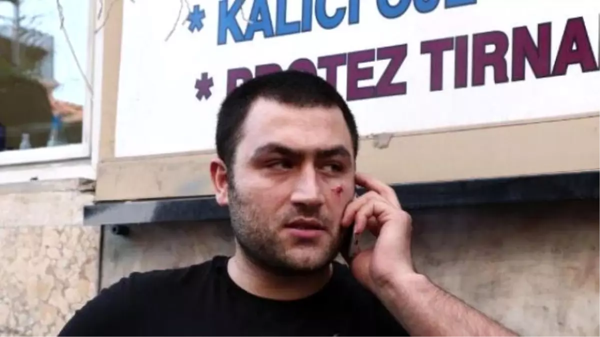 Barber Beaten Up For Refusing To Shake AKP Deputy's Hand İn Istanbul