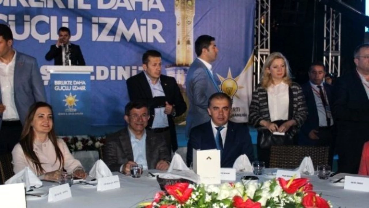 Başbakan Ahmet Davutoğlu İzmir\'de Konuştu