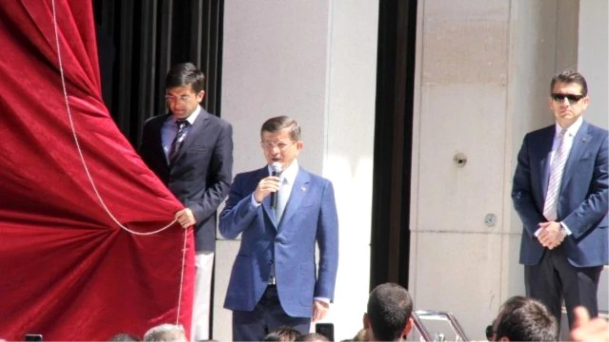 Başbakan Davutoğlu, İzmir Başbakanlık Ofisi\'ni Açtı