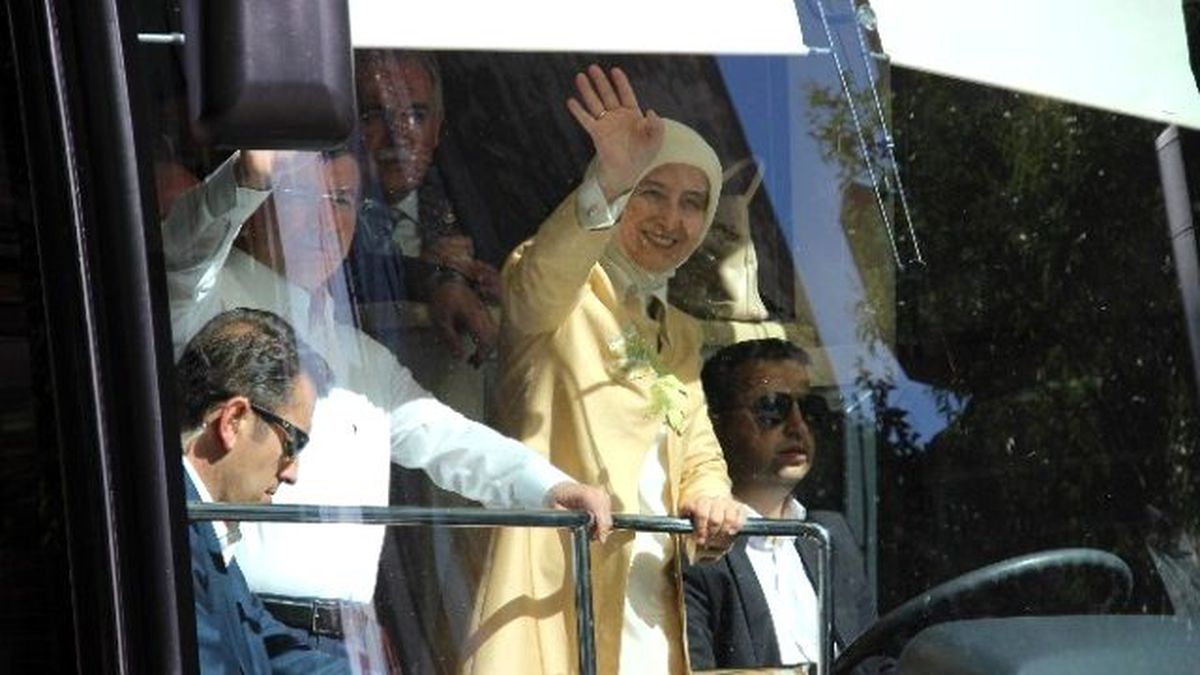 Başbakan Davutoğlu Manisa\'dan Ayrıldı