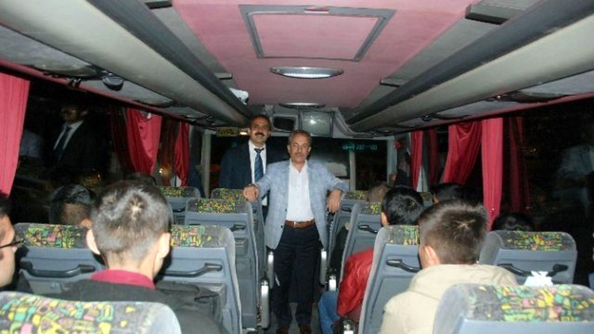 Başkan Akkaya Öğrencileri Çanakkale\'ye Uğurladı