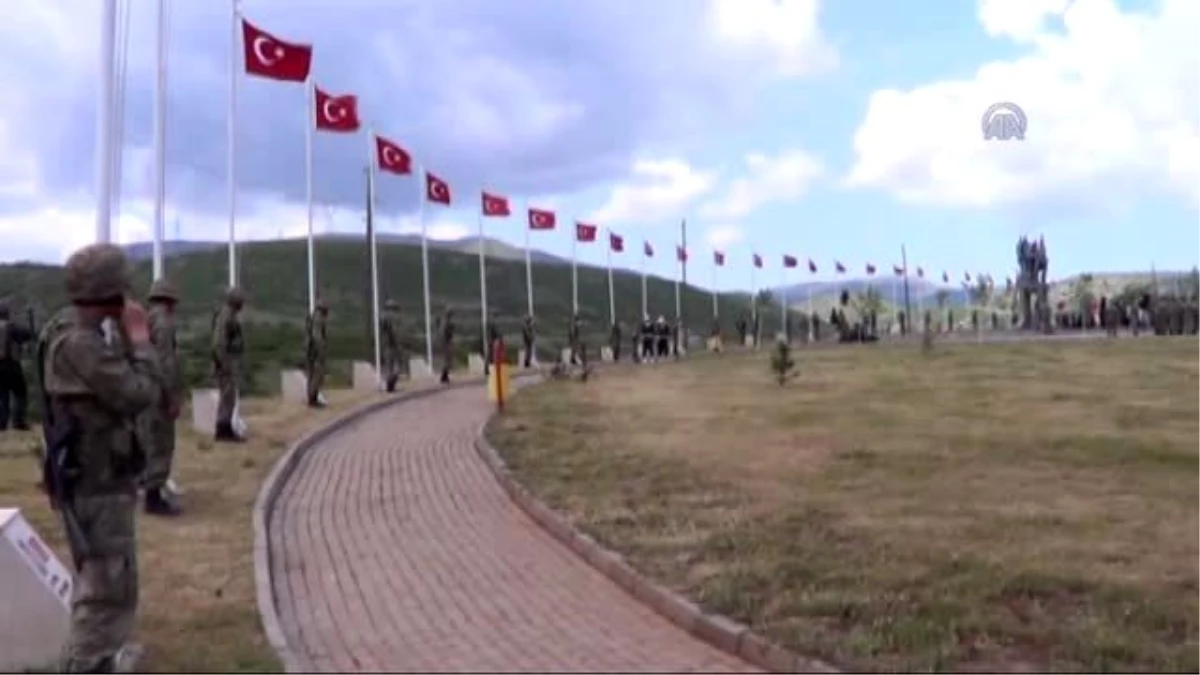 Bingöl\'de Şehit 33 Asker Törenle Anıldı