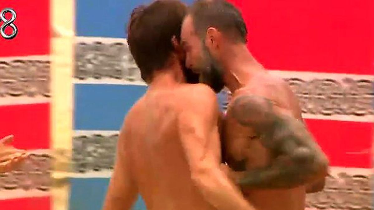 Sinirlerine Hakim Olamayan Bozok, Hakan\'a Kafa Attı!